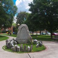 Women's Monument in Minto Park, Ottawa. Flickr/lezumbalaberenjena