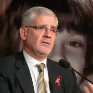 Dr. Julio Montaner