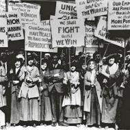 Women textile workers on strike in 1912, Lawrence, Mass. Credit: workers.org