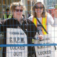 Locked out CUPW members, 2011 (David Ball Photo)