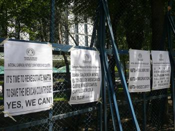 Anti-NAFTA placards in Mexico City circa 2008 